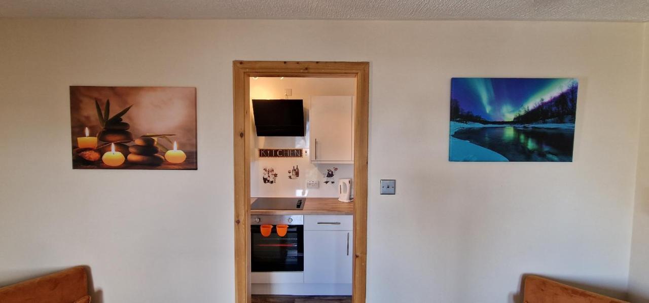 Colin Young Place Nairn Bagian luar foto